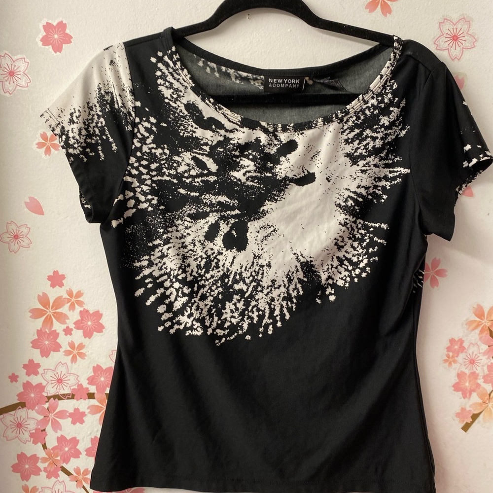 New York & Company Graphic Black and White T-Shirt